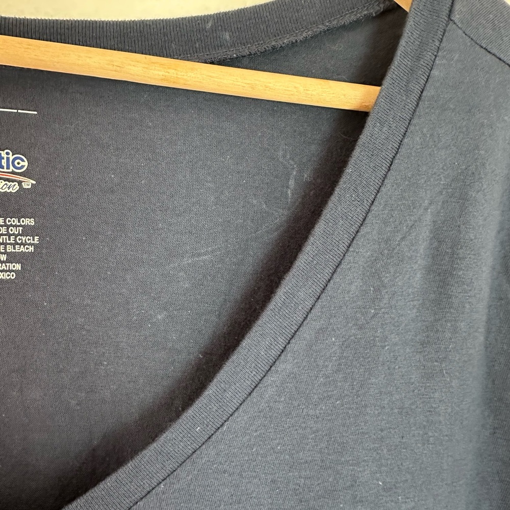 New Torrid Boston Red Sox Tee 1X - Picture 4 of 7
